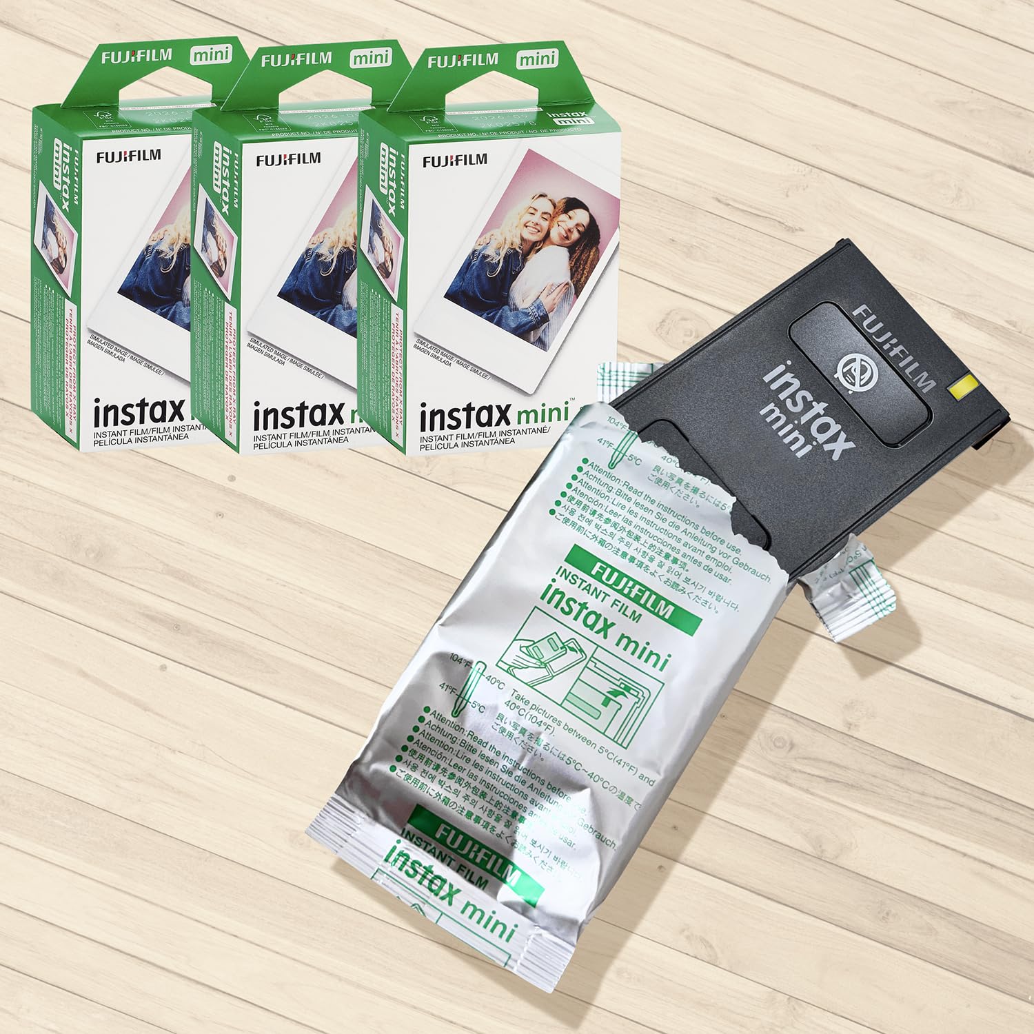 Amazon | Fujifilm Instax Mini 8カメラアクセサリーキットの内容